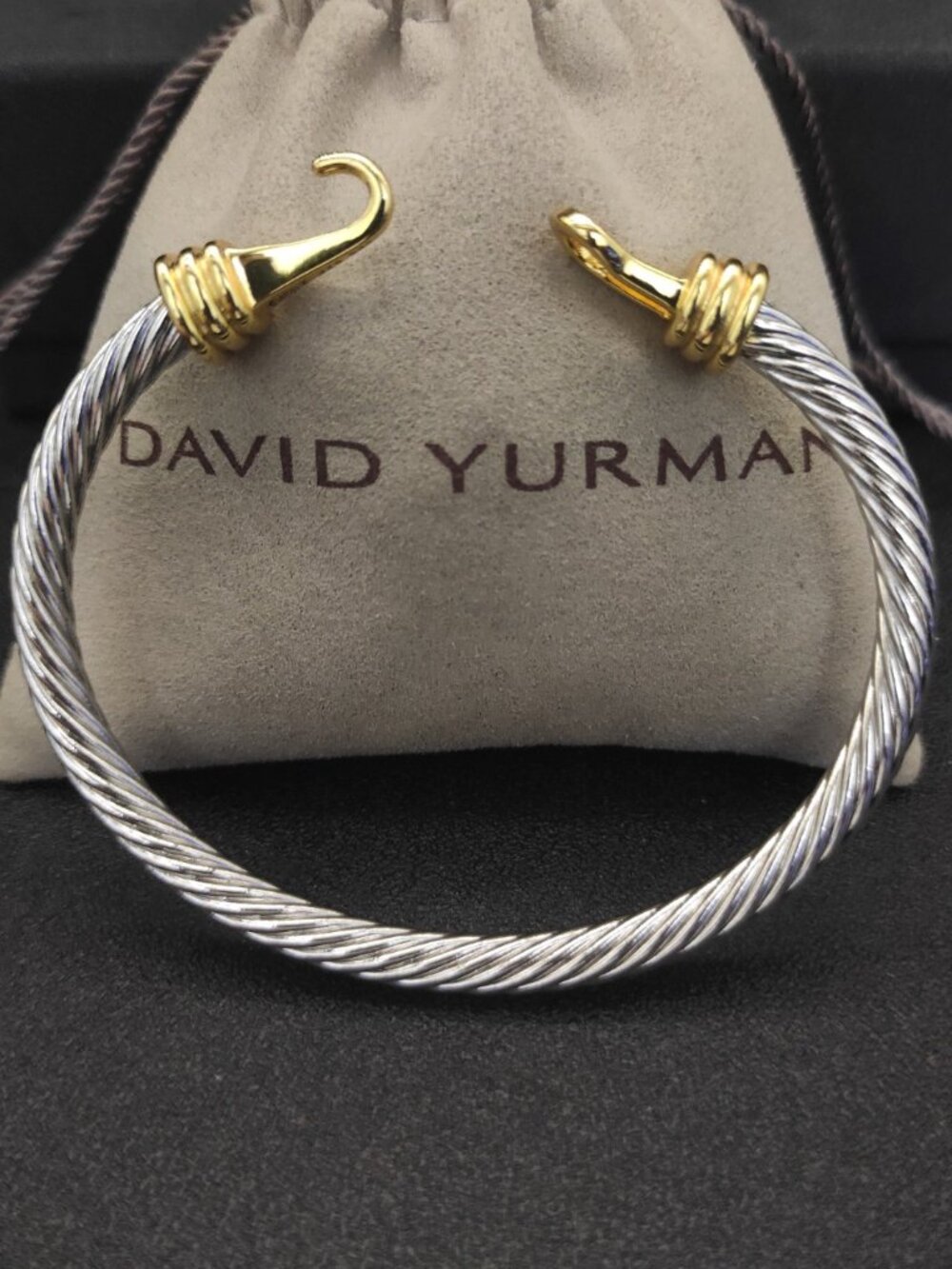 ♕David Yurman Gold Hook Bracelet